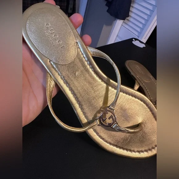 Gucci Women's Metallic Gold Sandals - Picture 5 of 10